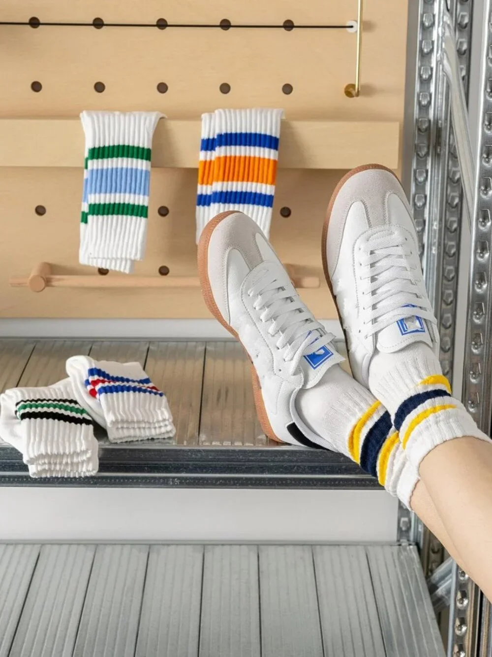 Cozy Striped Crew Socks for Men & Women - 5 Pairs, Seamless Cotton Tube Style